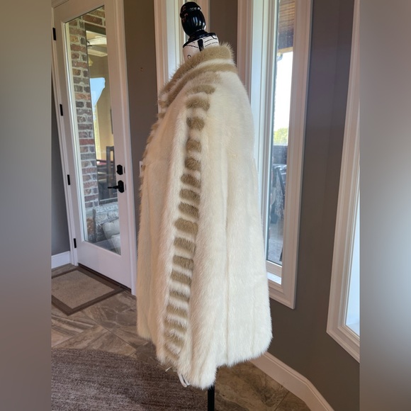 SOLD - Picture 3 of 9